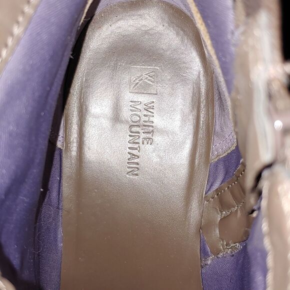 White Mountain brown strap ankle booties boots Sz 9.5W - Picture 8 of 8